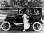 Ford Model T Center Door Sedan 1915 года